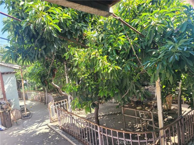 1123 E 57th, Los Angeles, CA 90011