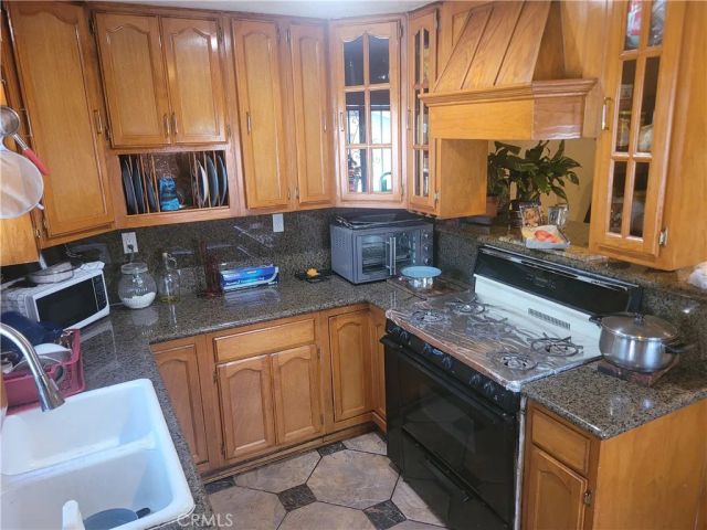 1123 E 57th, Los Angeles, CA 90011