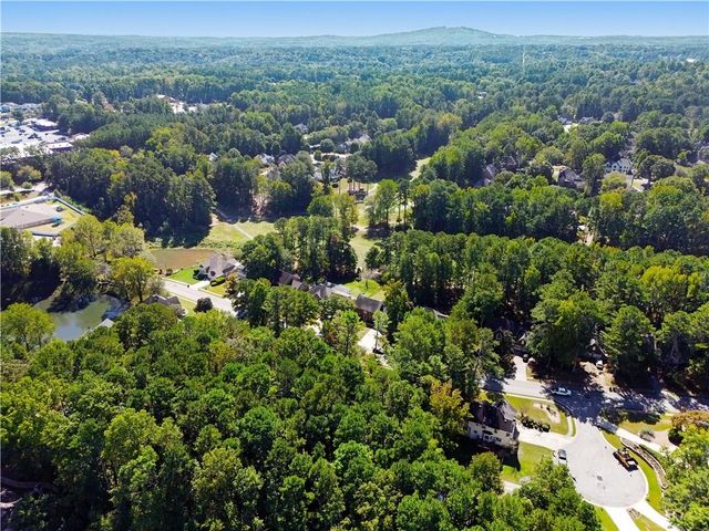 5483 Brookstone Drive NW, Acworth, GA 30101