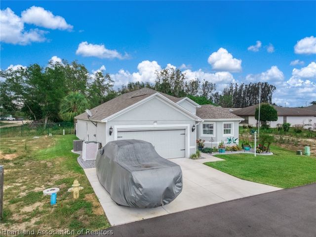 1153 Bishop Street, Avon Park, FL 33825