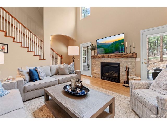 1767 Cinnamon Rd, Larkspur, CO 80118