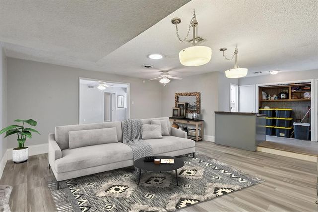 6208 SE 8th Street, Midwest City, OK 73110