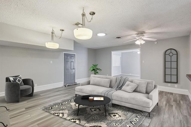 6208 SE 8th Street, Midwest City, OK 73110