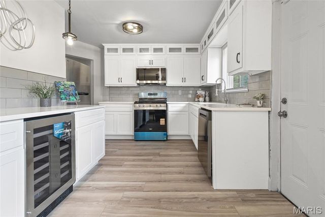 5530 Horizon Drive, St Louis, MO 63121