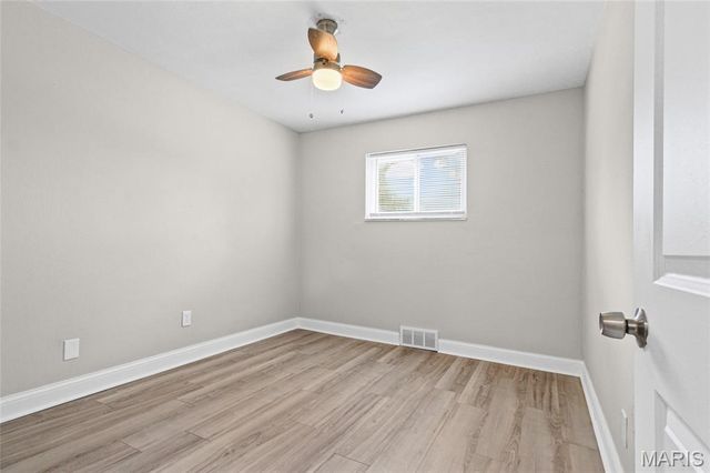 5530 Horizon Drive, St Louis, MO 63121