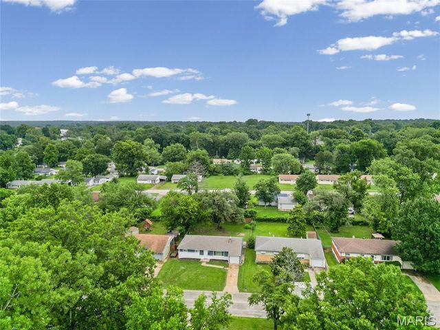 5530 Horizon Drive, St Louis, MO 63121