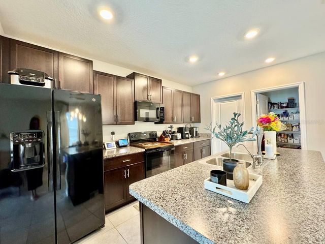 7309 CANTERBURY BELLS COURT, Tampa, FL 33619