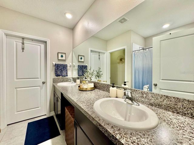 7309 CANTERBURY BELLS COURT, Tampa, FL 33619