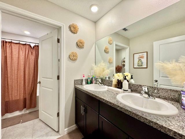 7309 CANTERBURY BELLS COURT, Tampa, FL 33619