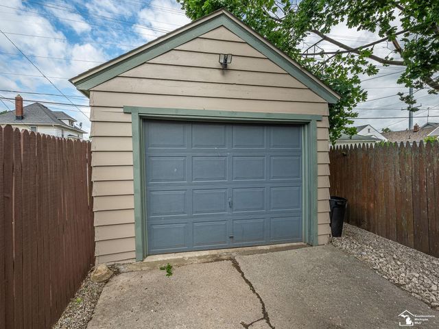 149 Michigan Avenue, Monroe, MI 48162
