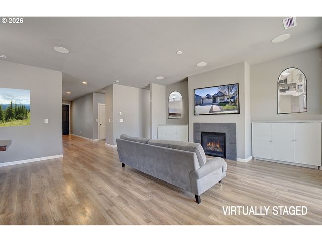 323 STONE Park, Kalama, WA 98625