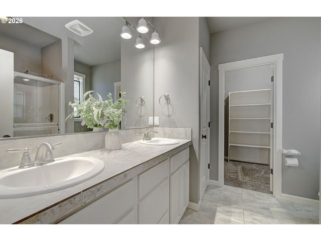 323 STONE Park, Kalama, WA 98625