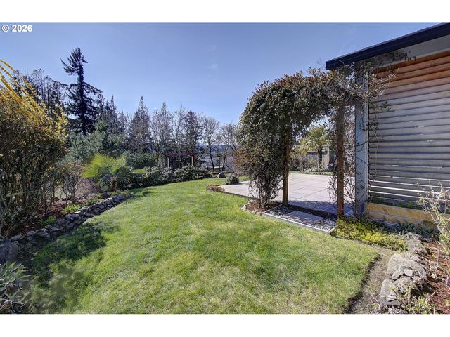 323 STONE Park, Kalama, WA 98625