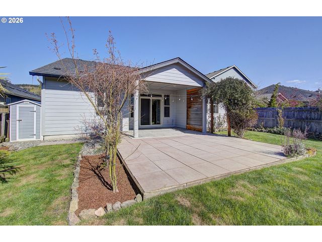 323 STONE Park, Kalama, WA 98625
