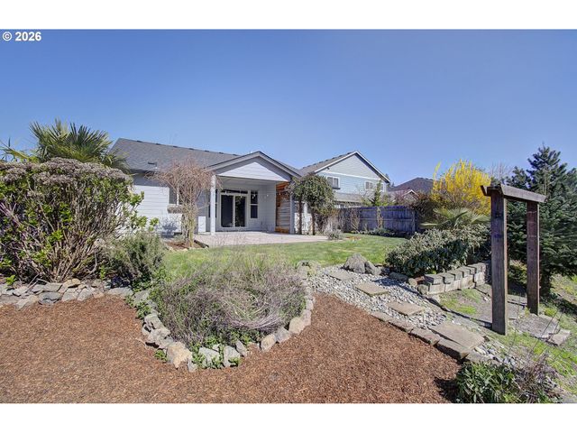 323 STONE Park, Kalama, WA 98625