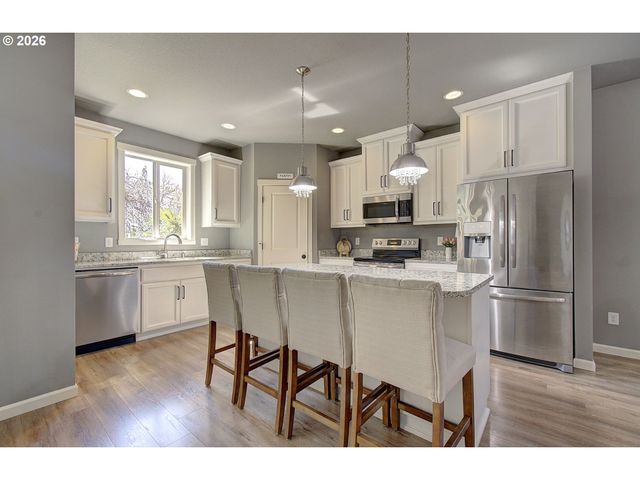 323 STONE Park, Kalama, WA 98625