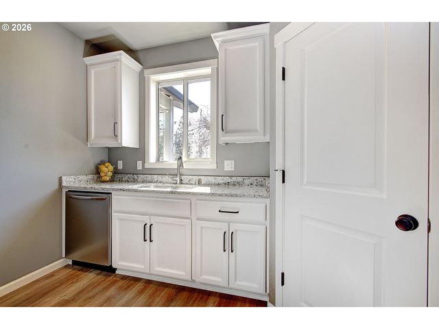 323 STONE Park, Kalama, WA 98625