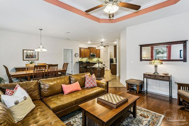 1810 Coast Ct, Gulf Breeze, FL 32563