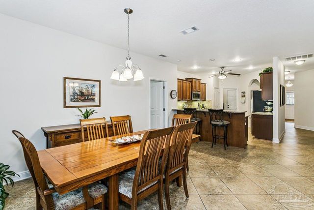 1810 Coast Ct, Gulf Breeze, FL 32563