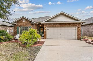 1810 Coast Ct, Gulf Breeze, FL 32563
