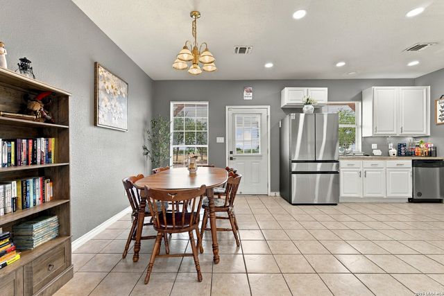 136 County Road 5781, Castroville, TX 78009
