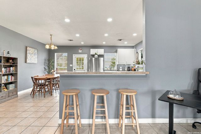 136 County Road 5781, Castroville, TX 78009