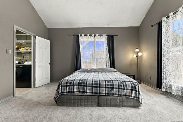 136 County Road 5781, Castroville, TX 78009