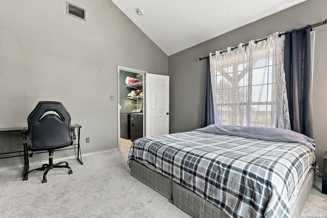 136 County Road 5781, Castroville, TX 78009