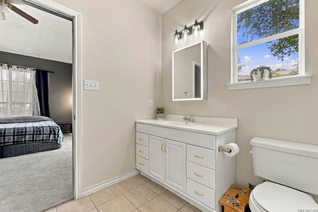 136 County Road 5781, Castroville, TX 78009