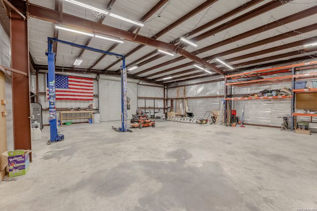 136 County Road 5781, Castroville, TX 78009