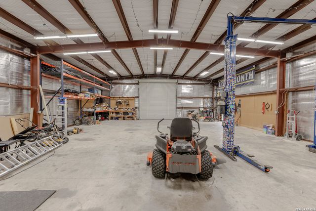 136 County Road 5781, Castroville, TX 78009