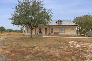 136 County Road 5781, Castroville, TX 78009