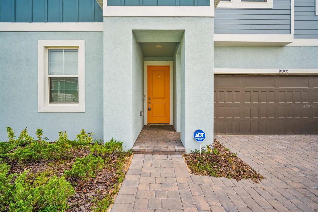 Image 2 of property listing at 10308 FIELDSTONE MYRTLE WAY, San Antonio, FL 33576