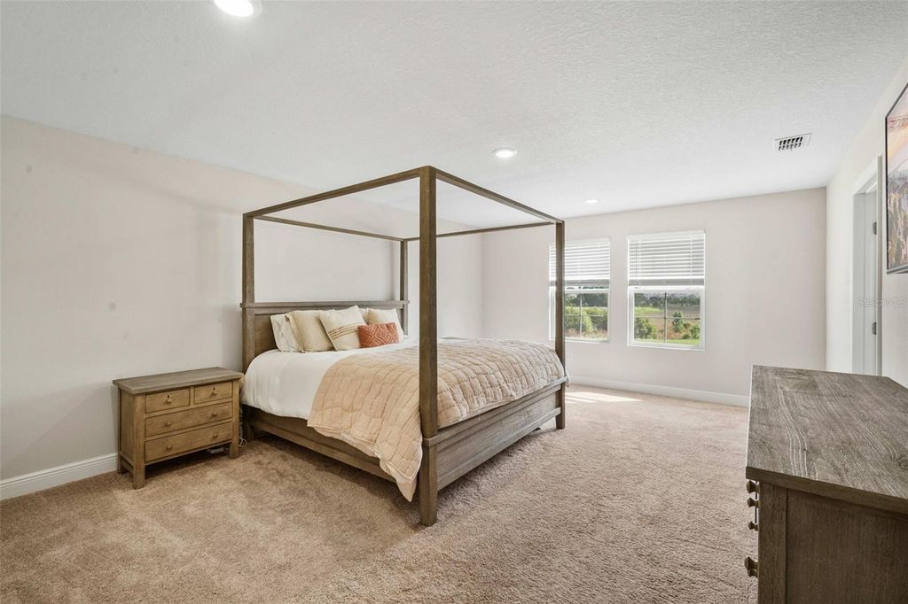 Image 31 of property listing at 10308 FIELDSTONE MYRTLE WAY, San Antonio, FL 33576