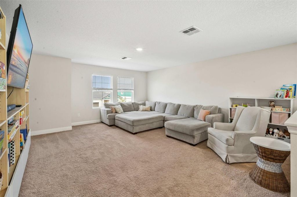Image 36 of property listing at 10308 FIELDSTONE MYRTLE WAY, San Antonio, FL 33576