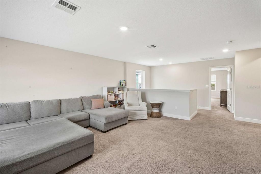 Image 37 of property listing at 10308 FIELDSTONE MYRTLE WAY, San Antonio, FL 33576