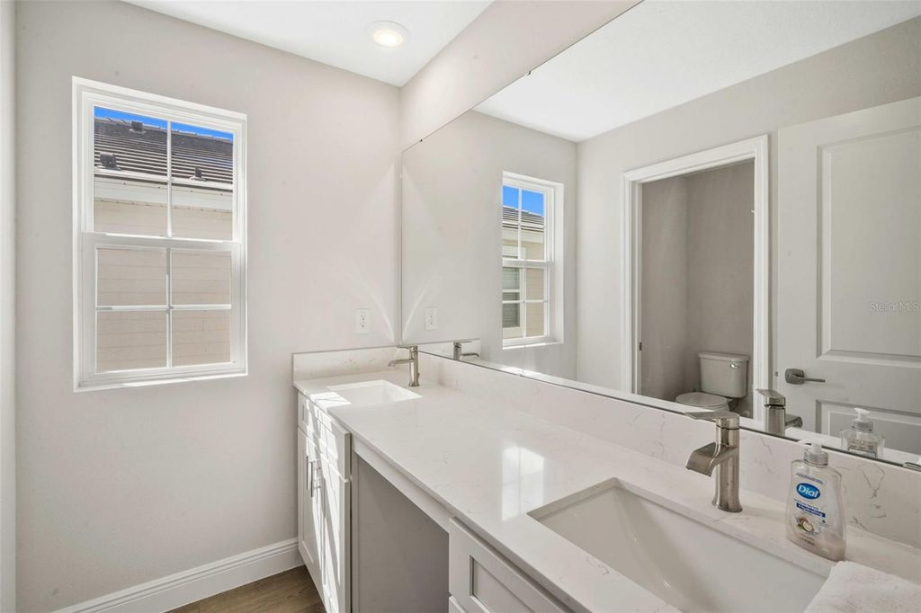 Image 43 of property listing at 10308 FIELDSTONE MYRTLE WAY, San Antonio, FL 33576