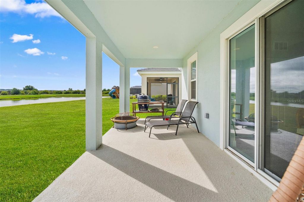 Image 6 of property listing at 10308 FIELDSTONE MYRTLE WAY, San Antonio, FL 33576