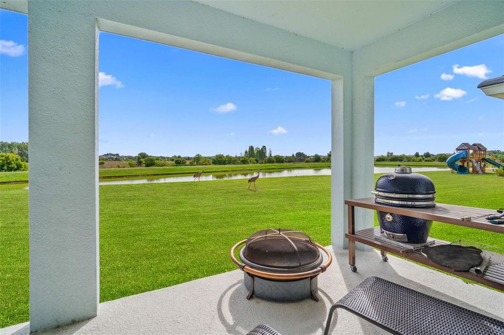 Image 7 of property listing at 10308 FIELDSTONE MYRTLE WAY, San Antonio, FL 33576