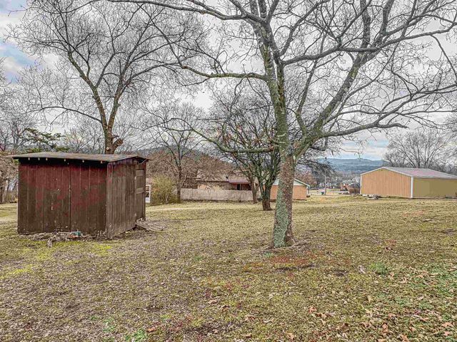 316 W 4th Street, Yellville, AR 72687