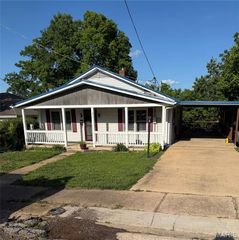 217 Donnelly Street, De Soto, MO 63020