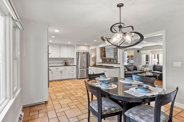 30 Goose Pond Rd, Lincoln, MA 01773