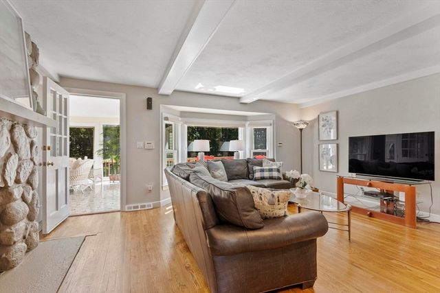 30 Goose Pond Rd, Lincoln, MA 01773