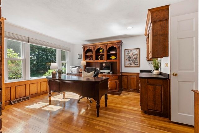 30 Goose Pond Rd, Lincoln, MA 01773