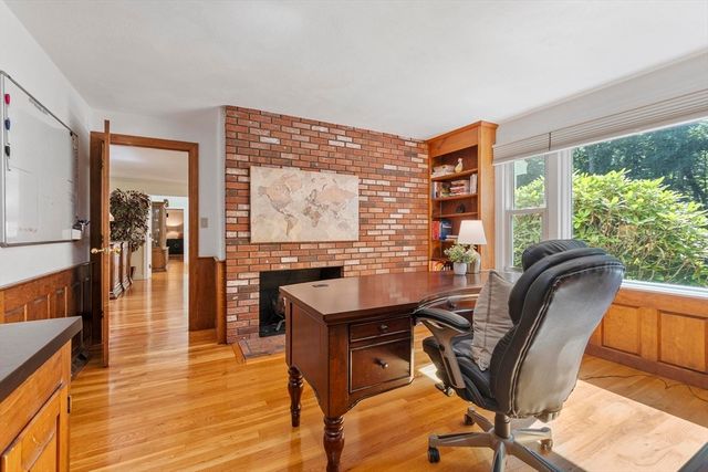 30 Goose Pond Rd, Lincoln, MA 01773