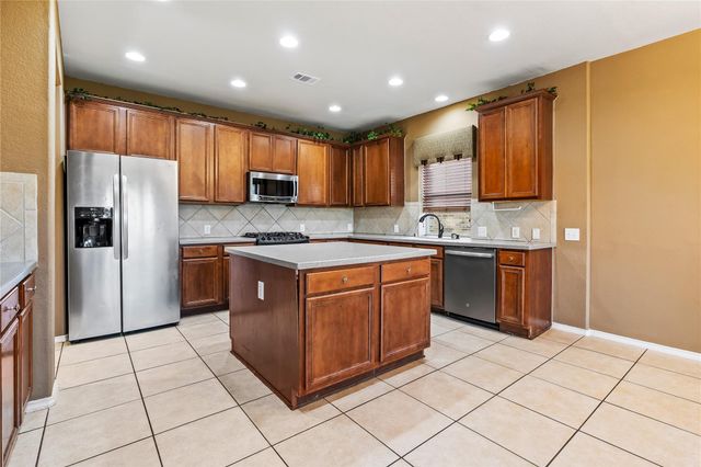 518 Honeysuckle Vine Drive, Rosenberg, TX 77469