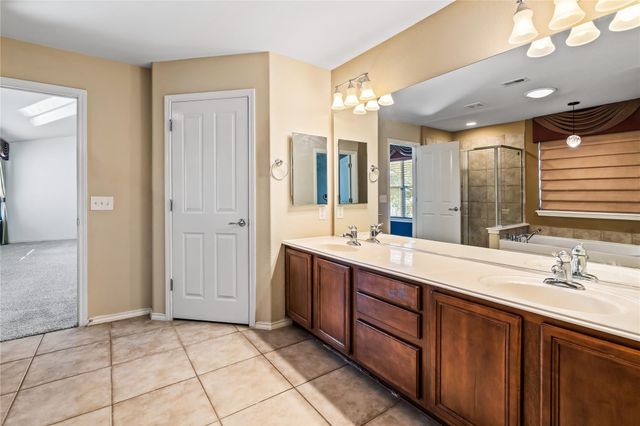 518 Honeysuckle Vine Drive, Rosenberg, TX 77469