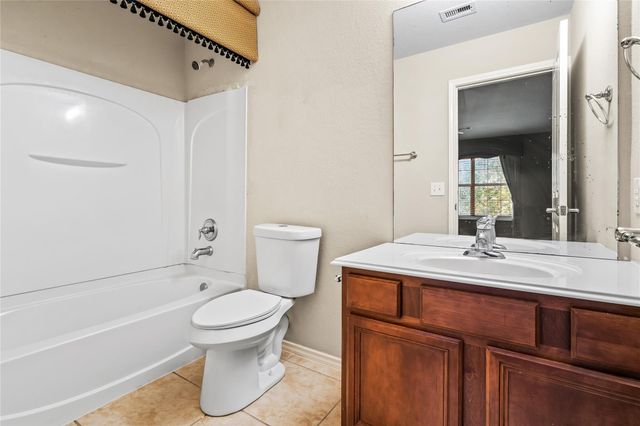 518 Honeysuckle Vine Drive, Rosenberg, TX 77469