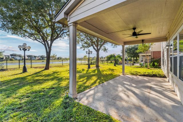 518 Honeysuckle Vine Drive, Rosenberg, TX 77469