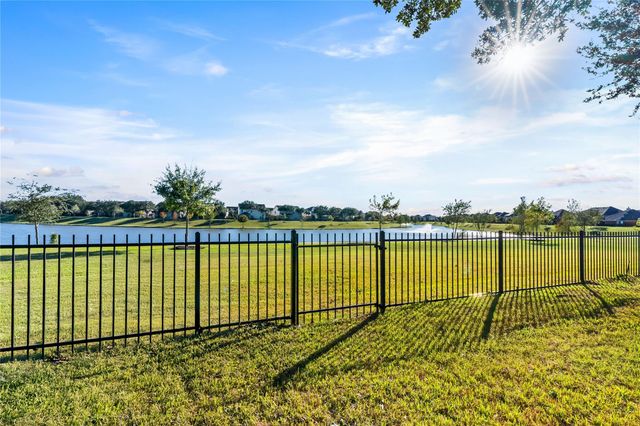 518 Honeysuckle Vine Drive, Rosenberg, TX 77469